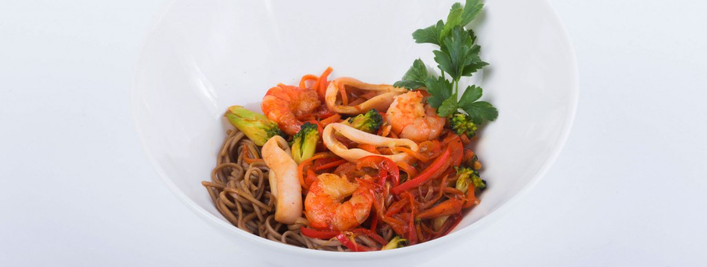 Лапша, приготовленная в wok